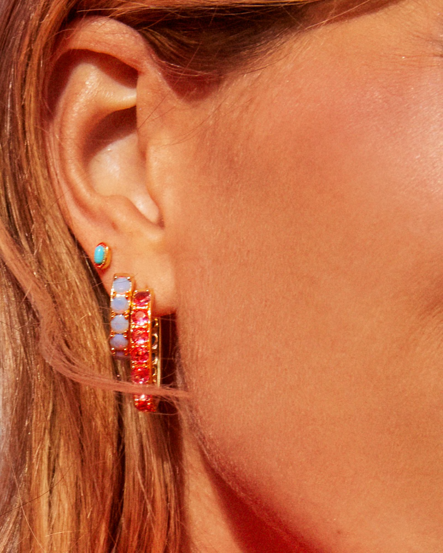 Pendiente individual Elliot de KENDRA SCOTT en oro