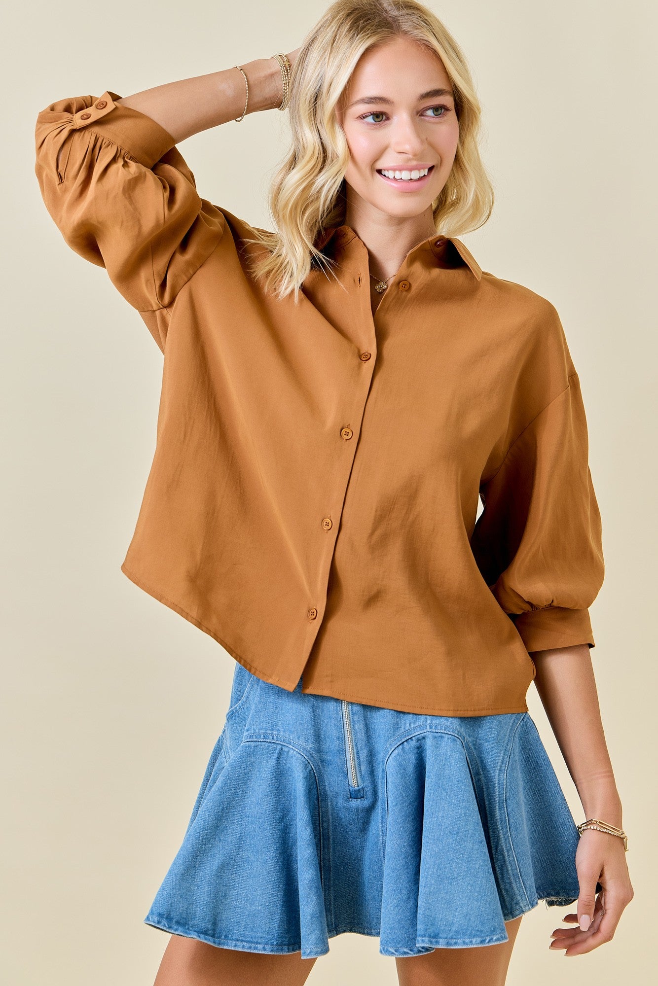 BOUTIQUE AUTUMN LATTE TOP BROWN FRONT 4