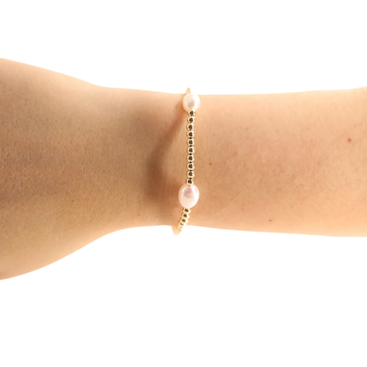 BOUTIQUE BEADED BLONDES GOLD PEARL POPPI BRACELET ON ARM 3