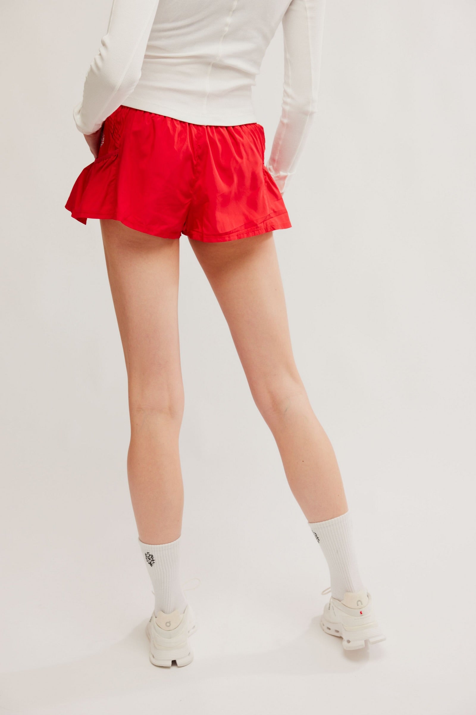 BOUTIQUE FREE PEOPLE GET YOUR FLIRT ON SHORTS WINTERBERRY BACK