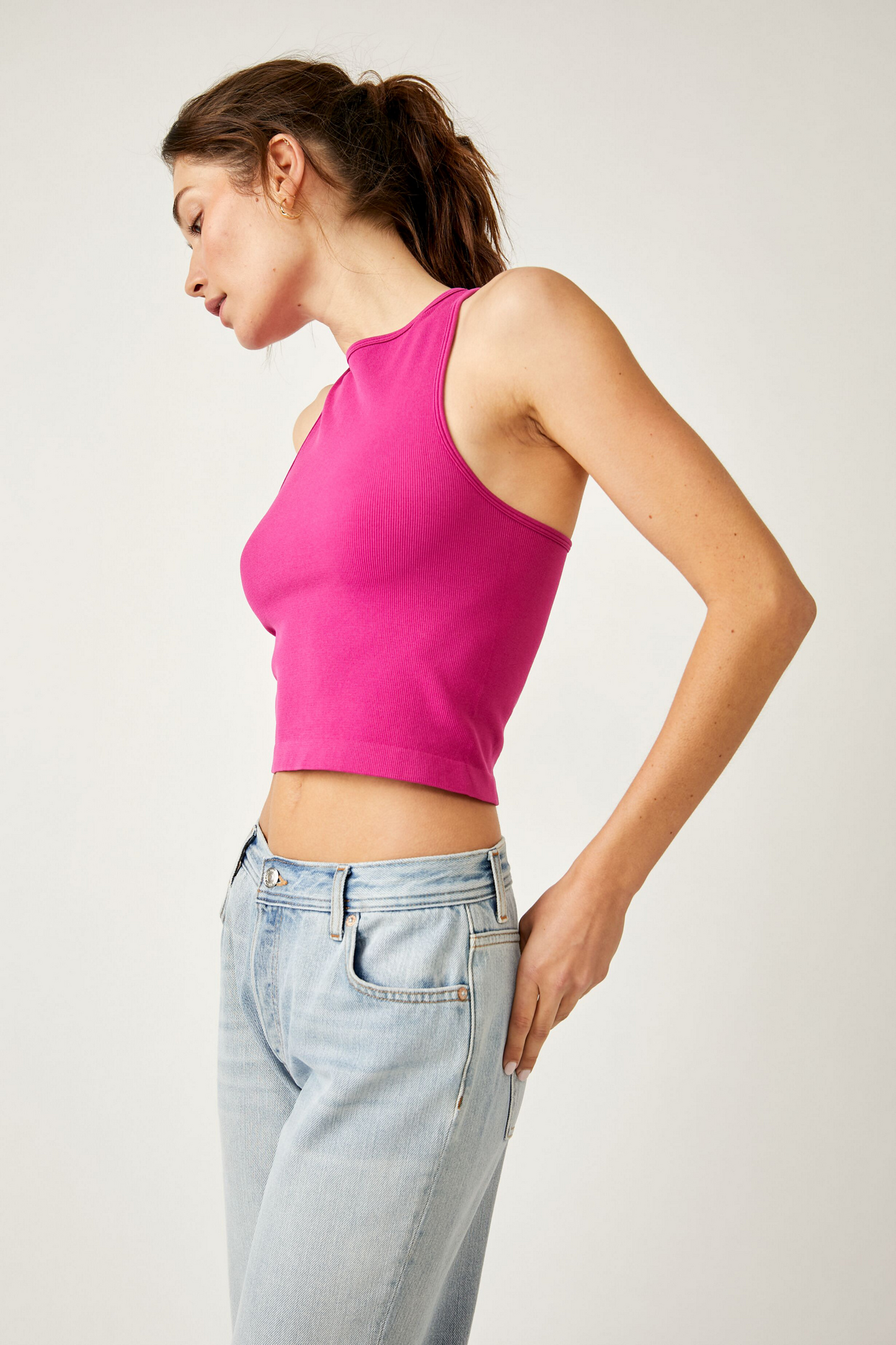 BOUTIQUE FREE PEOPLE HAYLEY RACERBACK BRAMI FUCHSIA FESTIVAL SIDE