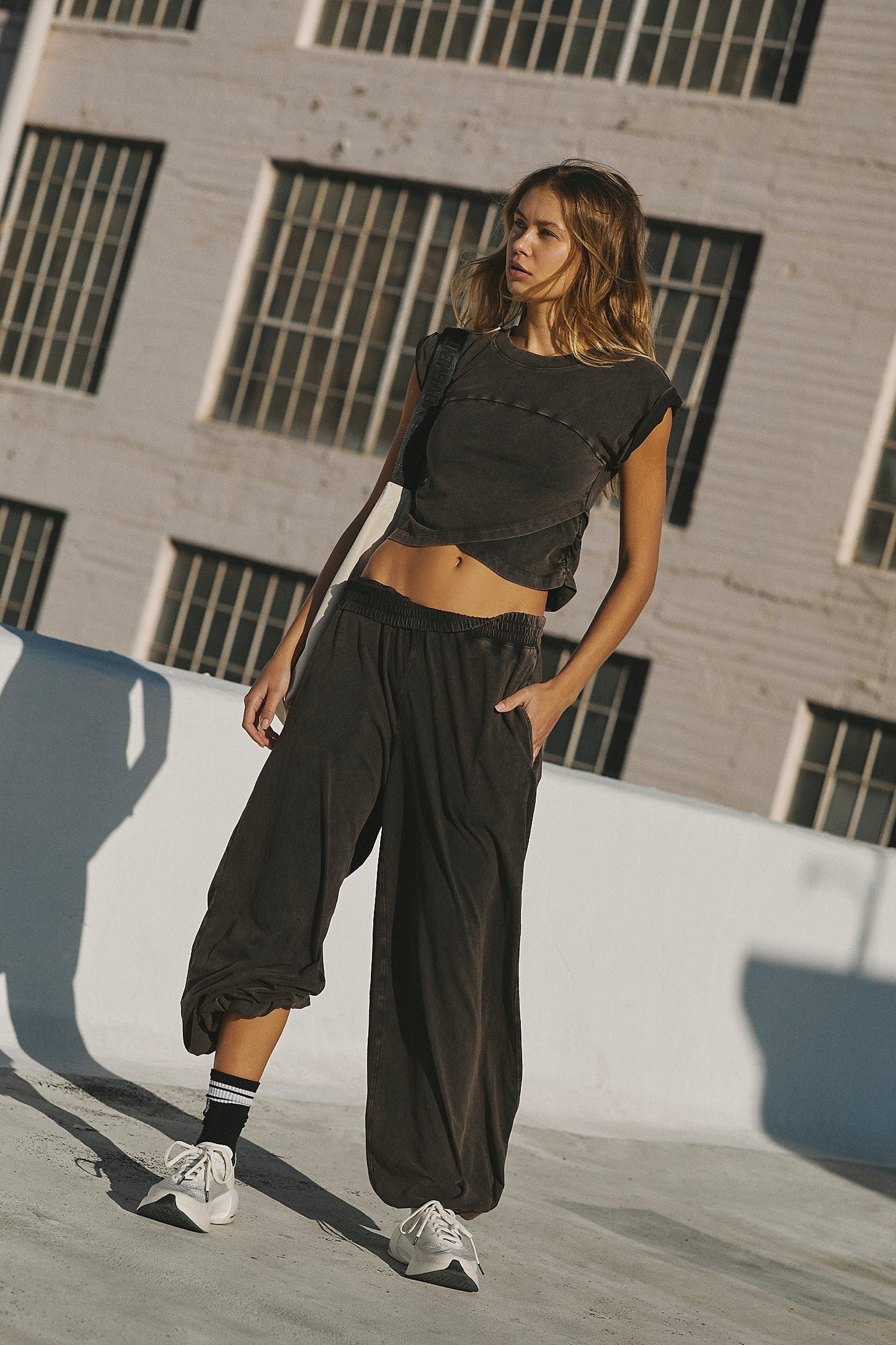 BOUTIQUE FREE PEOPLE HOT SHOT CROSSOVER SET FRONT BLACK