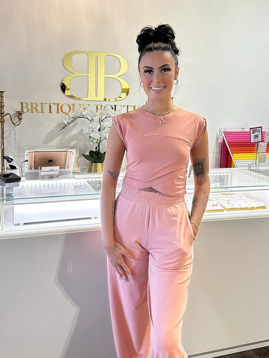 BOUTIQUE FREE PEOPLE HOT SHOT CROSSOVER SET FRONT PETAL ON MODEL