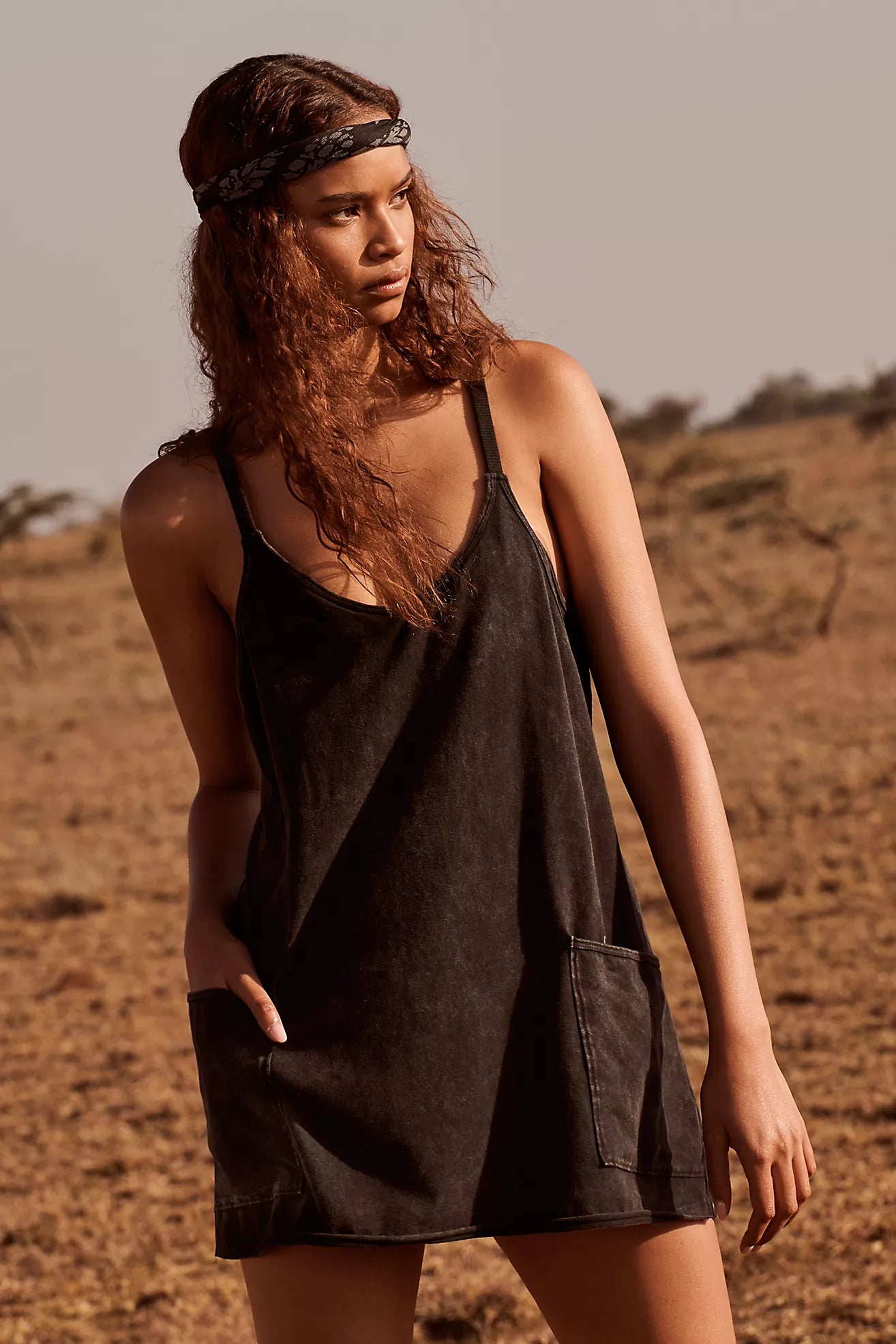 BOUTIQUE FREE PEOPLE HOT SHOT MINI DRESS BLACK FRONT 4