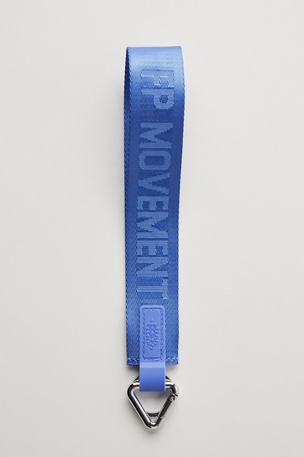 BOUTIQUE FREE PEOPLE THERE IT IS KEYCHAIN BLUEBERRY