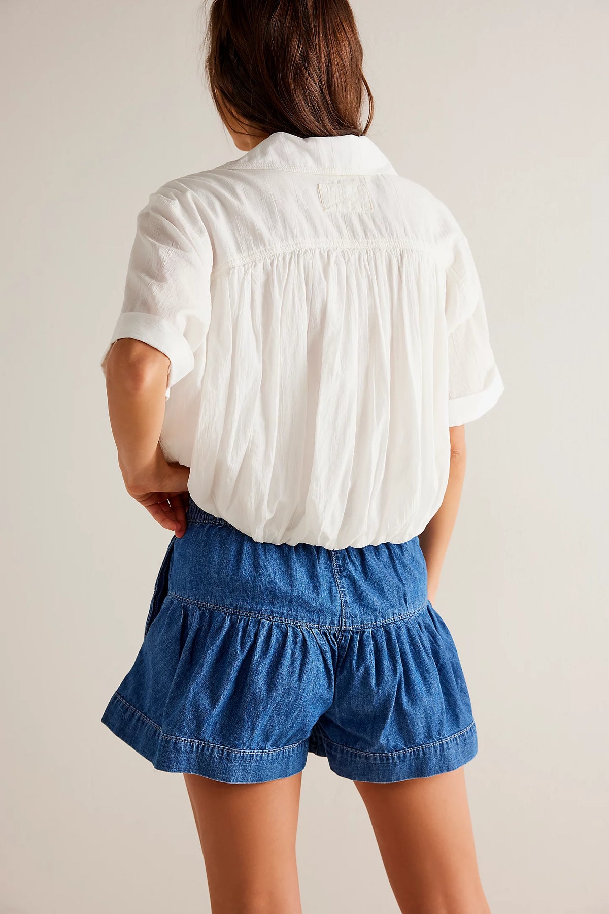 BOUTIQUE FREE PEOPLE WE THE FREE FLEUR DENIM SHORTS TRUE BLUE BACK