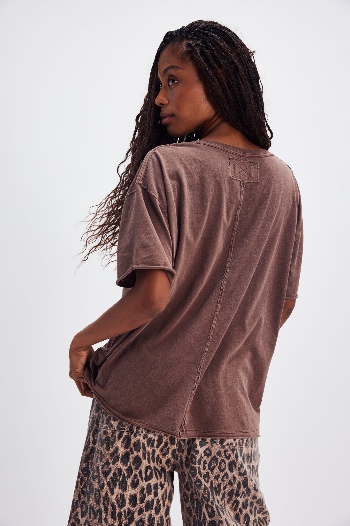 BOUTIQUE FREE PEOPLE WE THE FREE NINA V-NECK TEE UMBER EARTH BACK
