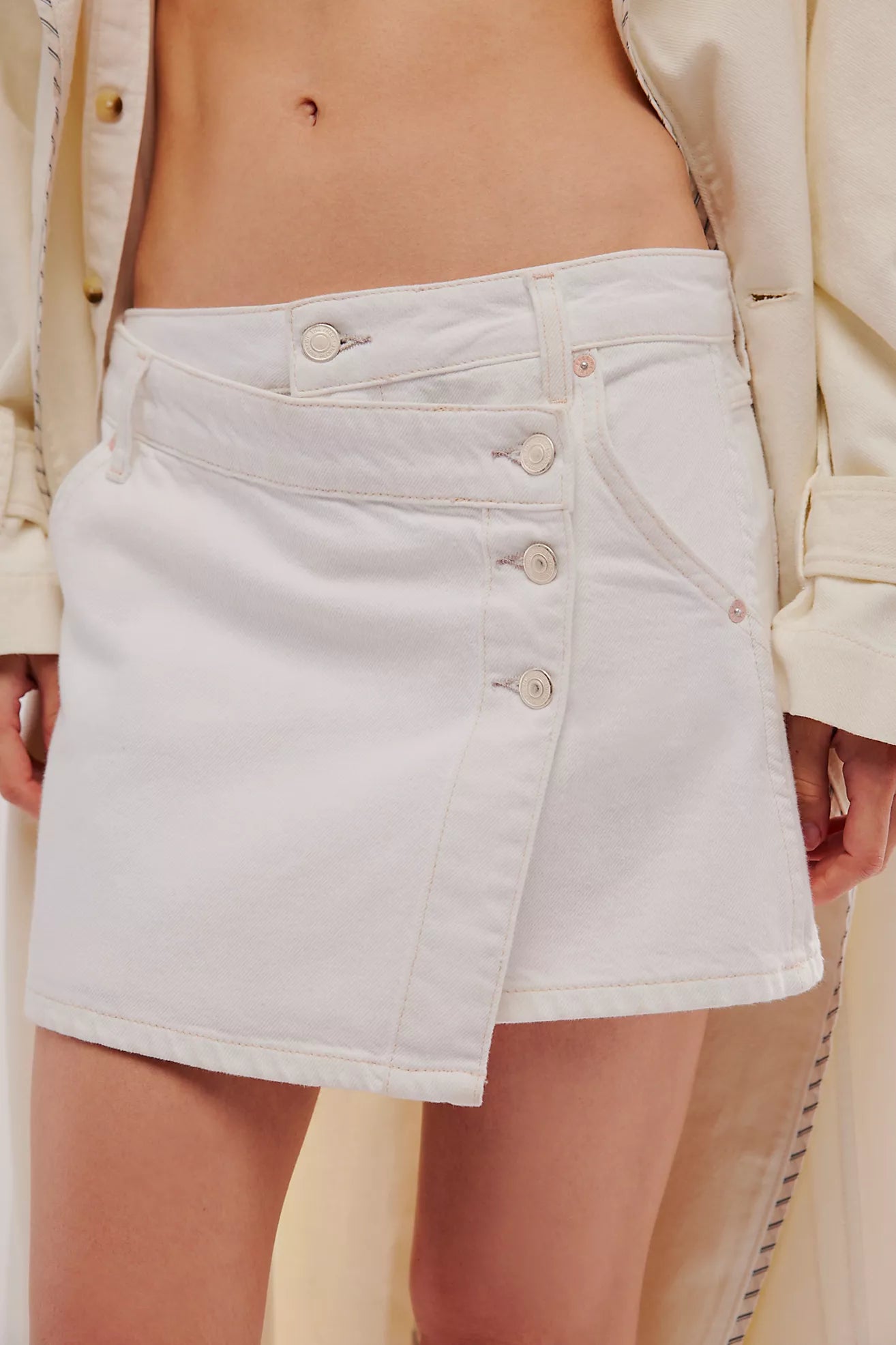 BOUTIQUE FREE PEOPLE WE THE FREE WYNNE DENIM SKIRT BRIGHT WHITE FRONT