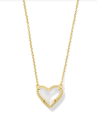 BOUTIQUE KENDRA SCOTT ARI GOLD HEART SHORT PENDANT NECKLACE MOTHER OF PEARL