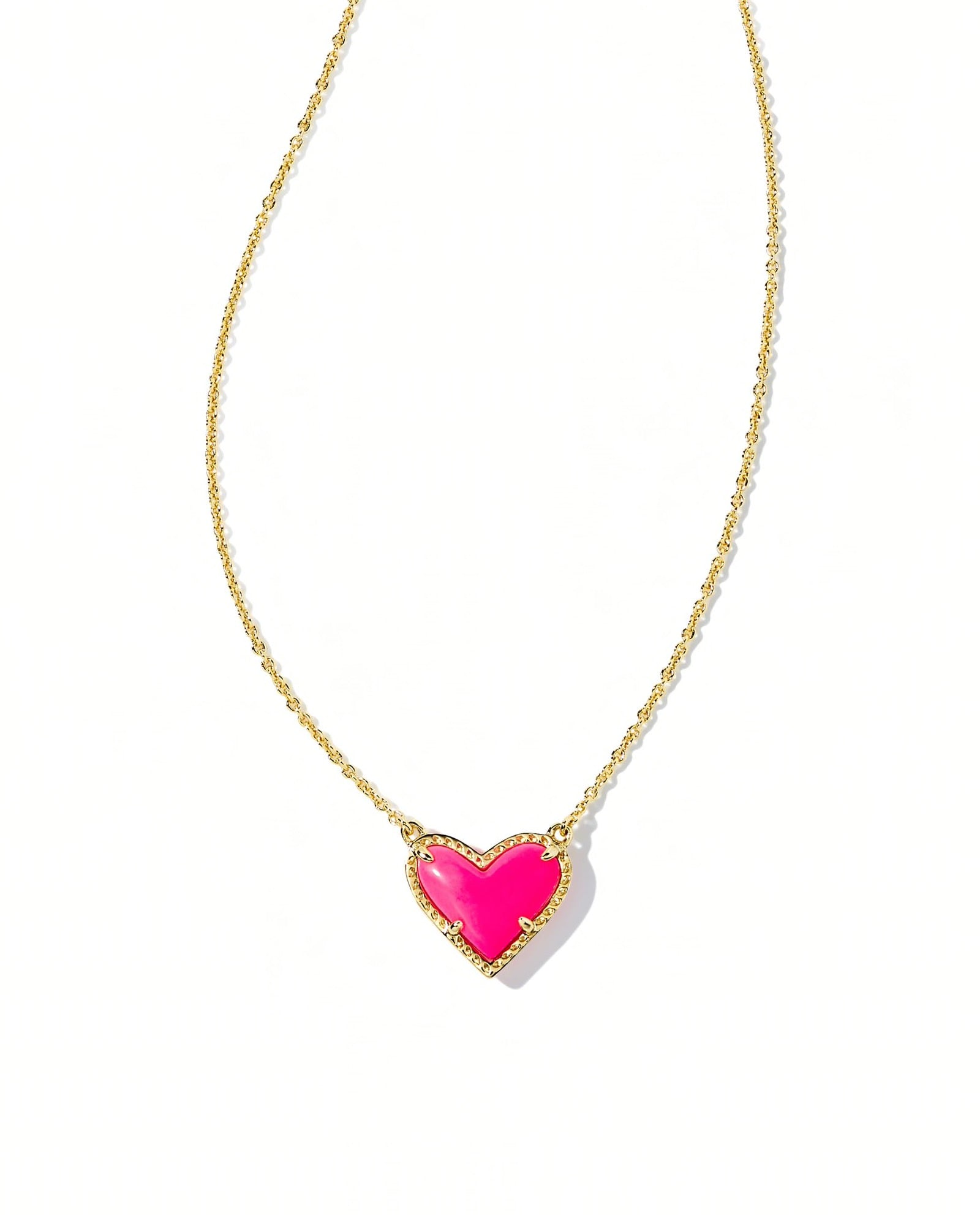 BOUTIQUE KENDRA SCOTT ARI HEART SHORT PENDANT GOLD NECKLACE NEON PINK MAGNESITE