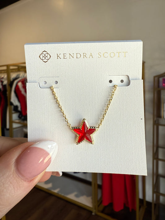 BOUTIQUE KENDRA SCOTT CASSIDY SHORT PENDANT NECKLACE GOLD RED ILLUSION IN HAND