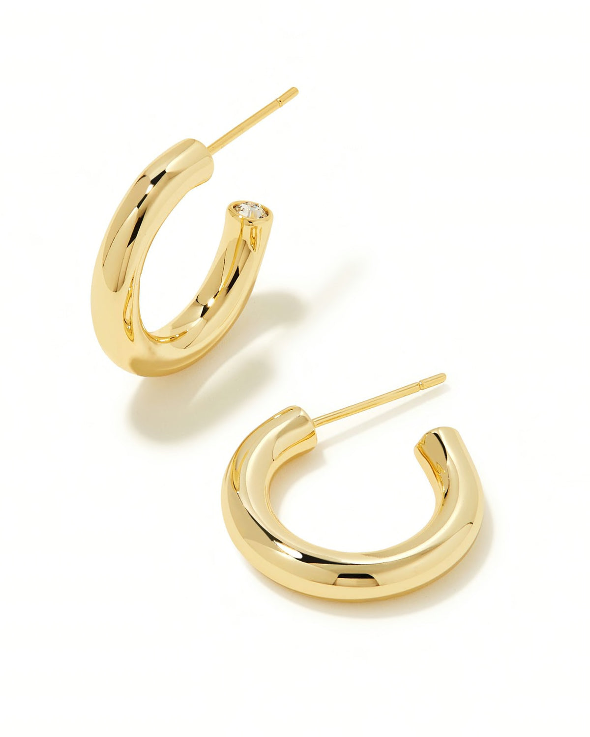 BOUTIQUE KENDRA SCOTT COLETTE GOLD HUGGIE EARRINGS