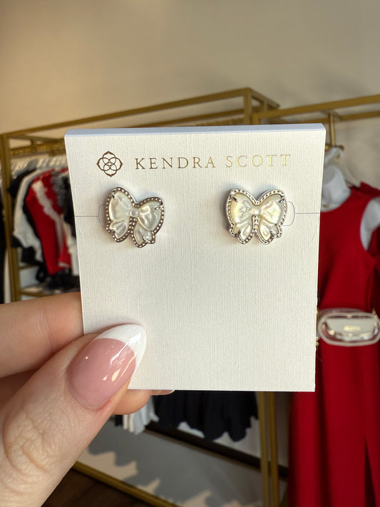 BOUTIQUE KENDRA SCOTT HALEY BOW STUD EARRINGS SILVER IVORY MOTHER OF PEARL IN HAND