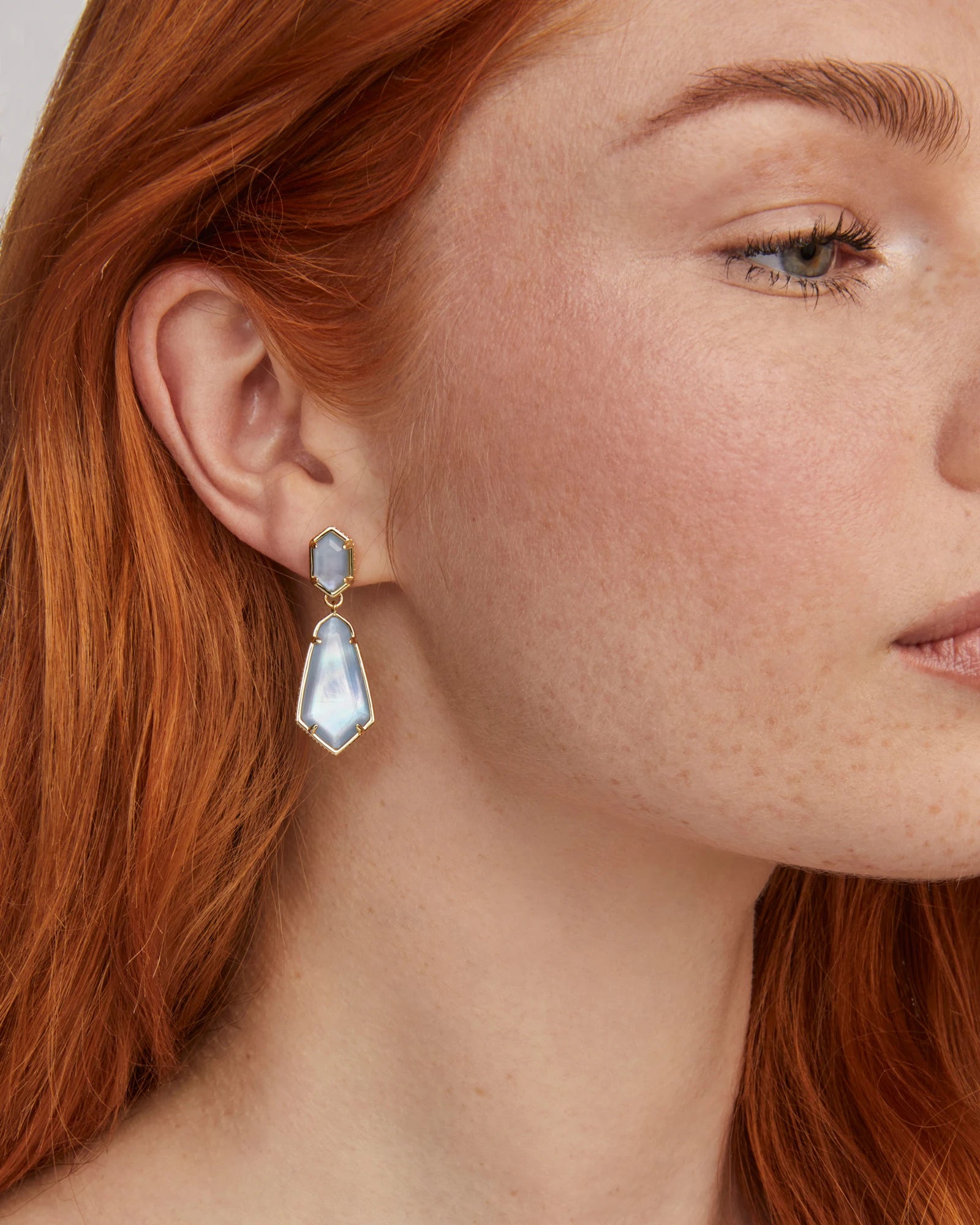 BOUTIQUE KENDRA SCOTT HALLIE GOLD CONVERTIBLE DROP EARRINGS SKY BLUE MOTHER OF PEARL IN EAR 2