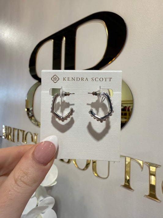 BOUTIQUE KENDRA SCOTT LONNIE SILVER BEADED HUGGIE EARRINGS IN HAND