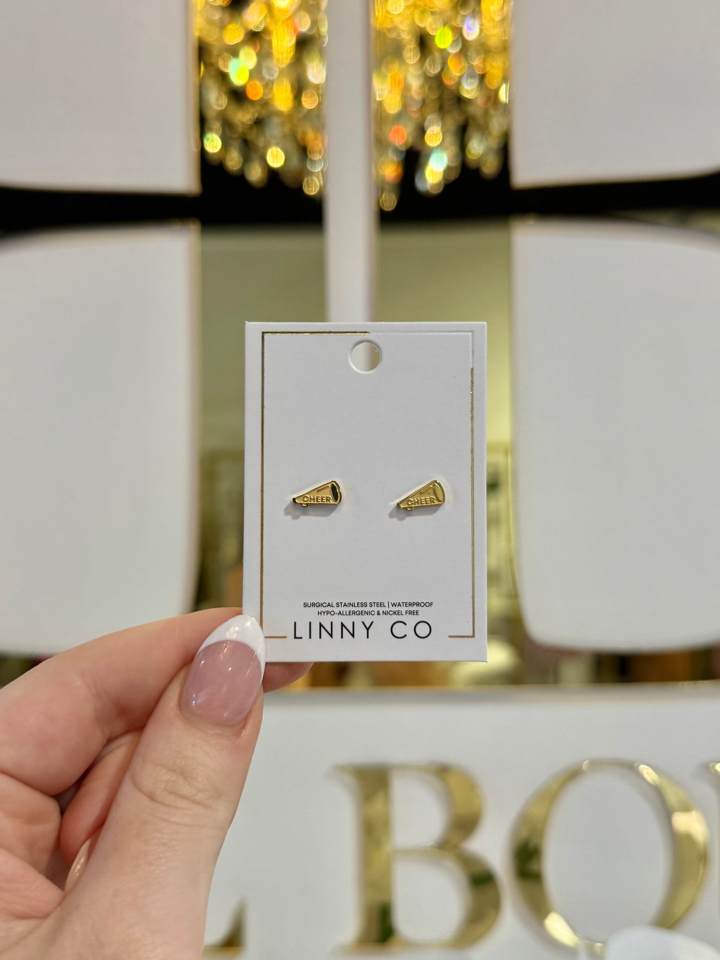 BOUTIQUE LINNY CO CHEER GOLD SCREWBACK STUD EARRINGS