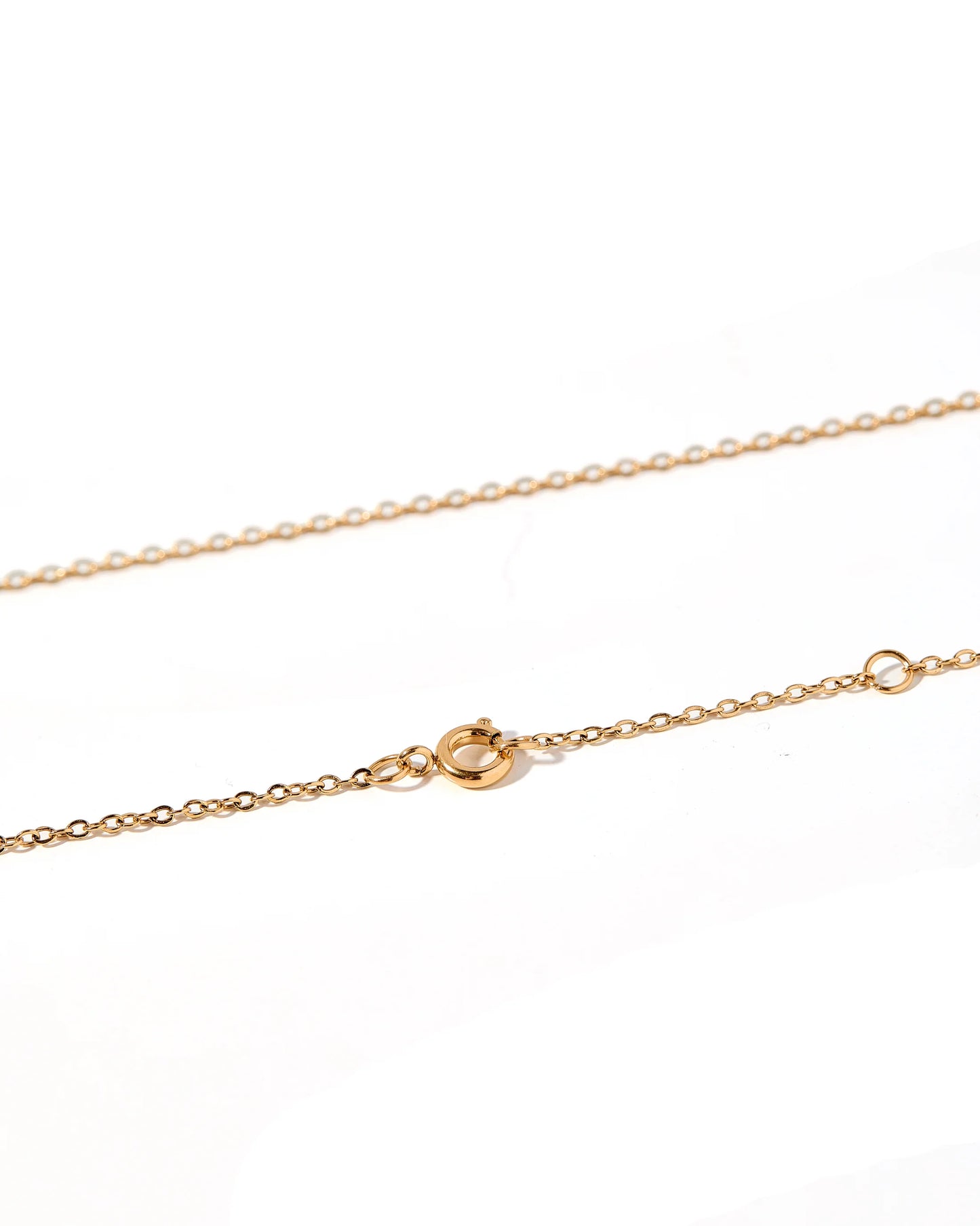 BOUTIQUE LINNY CO GOLD DIAMOND CROSS NECKLACE CARLY CLASP