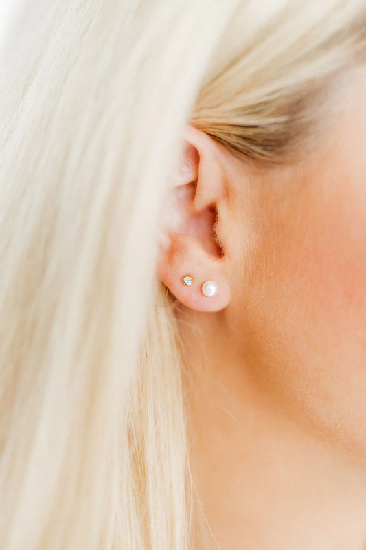 BOUTIQUE LINNY CO SCREWBACK STUD EARRINGS - PAYTON PEARL 3