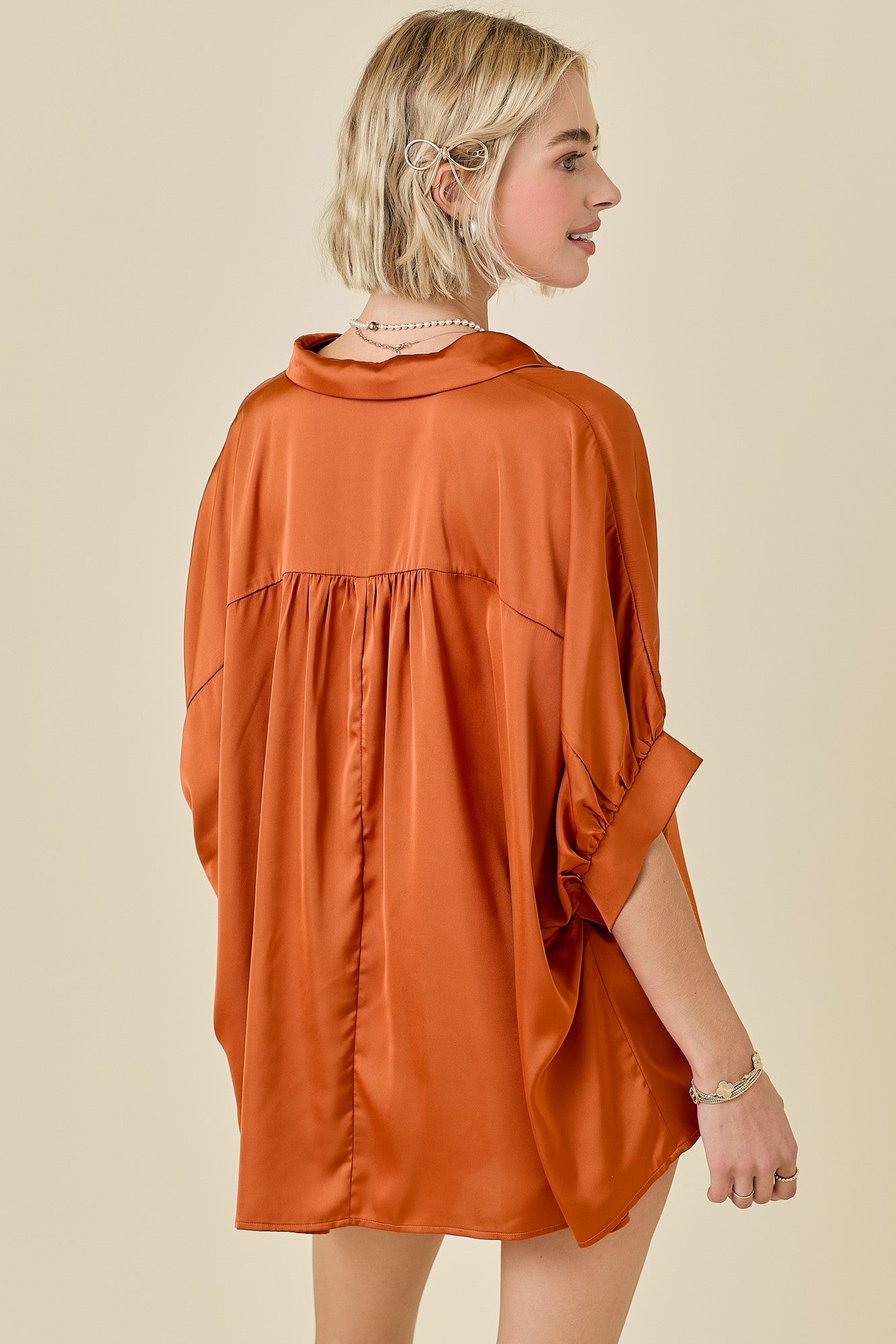 BOUTIQUE OVERSIZED SATIN BUTTON DOWN RUST BACK