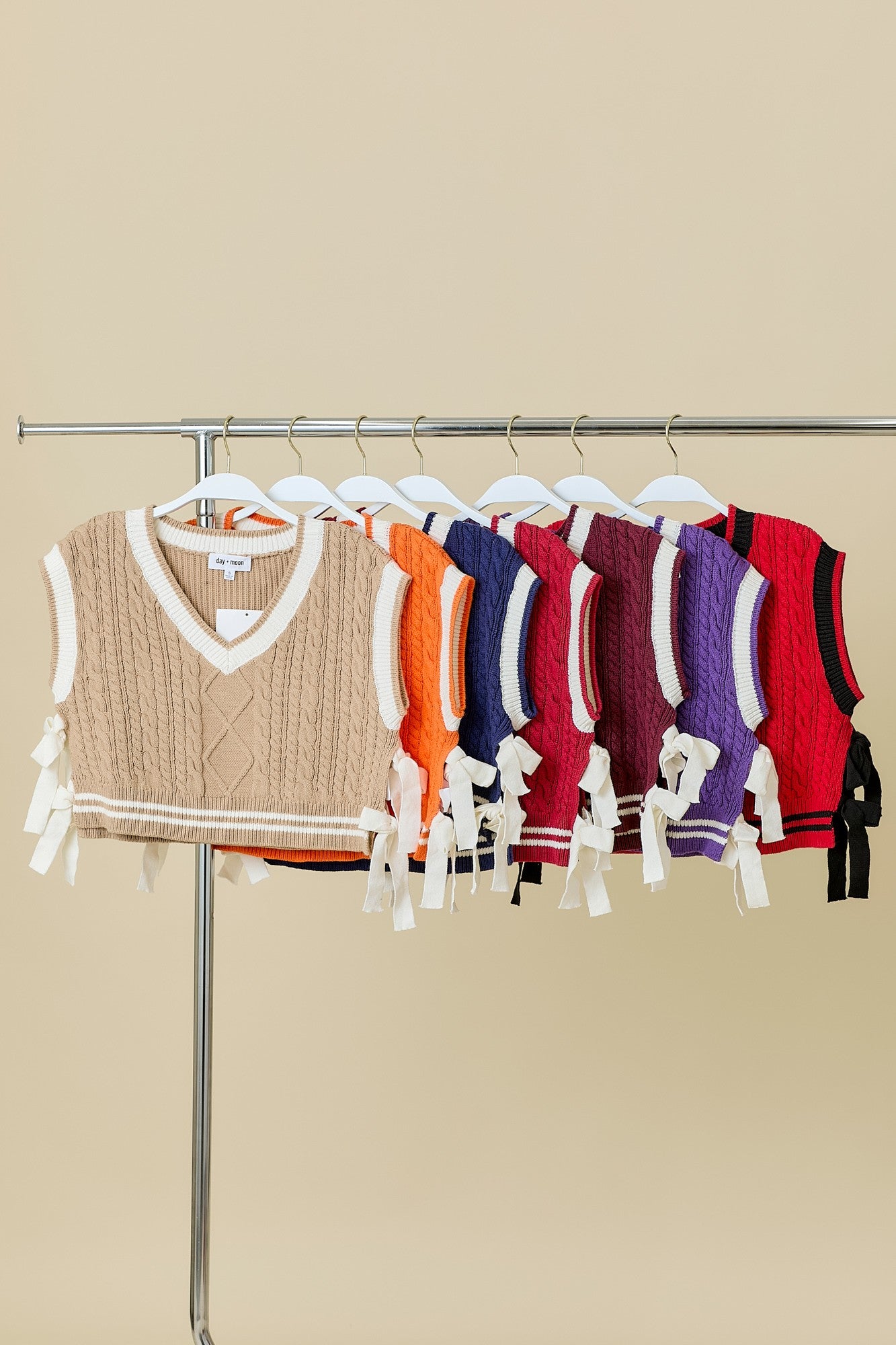 BOUTIQUE PERFECT DAY SWEATER VEST