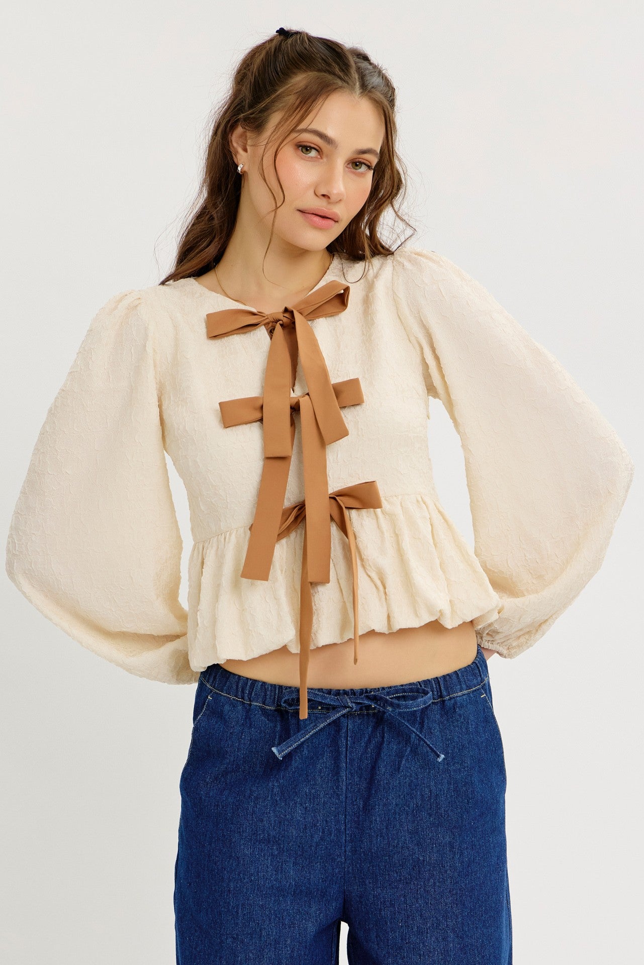 BOUTIQUE SMITTEN BOW BLOUSE VANILLA FRONT