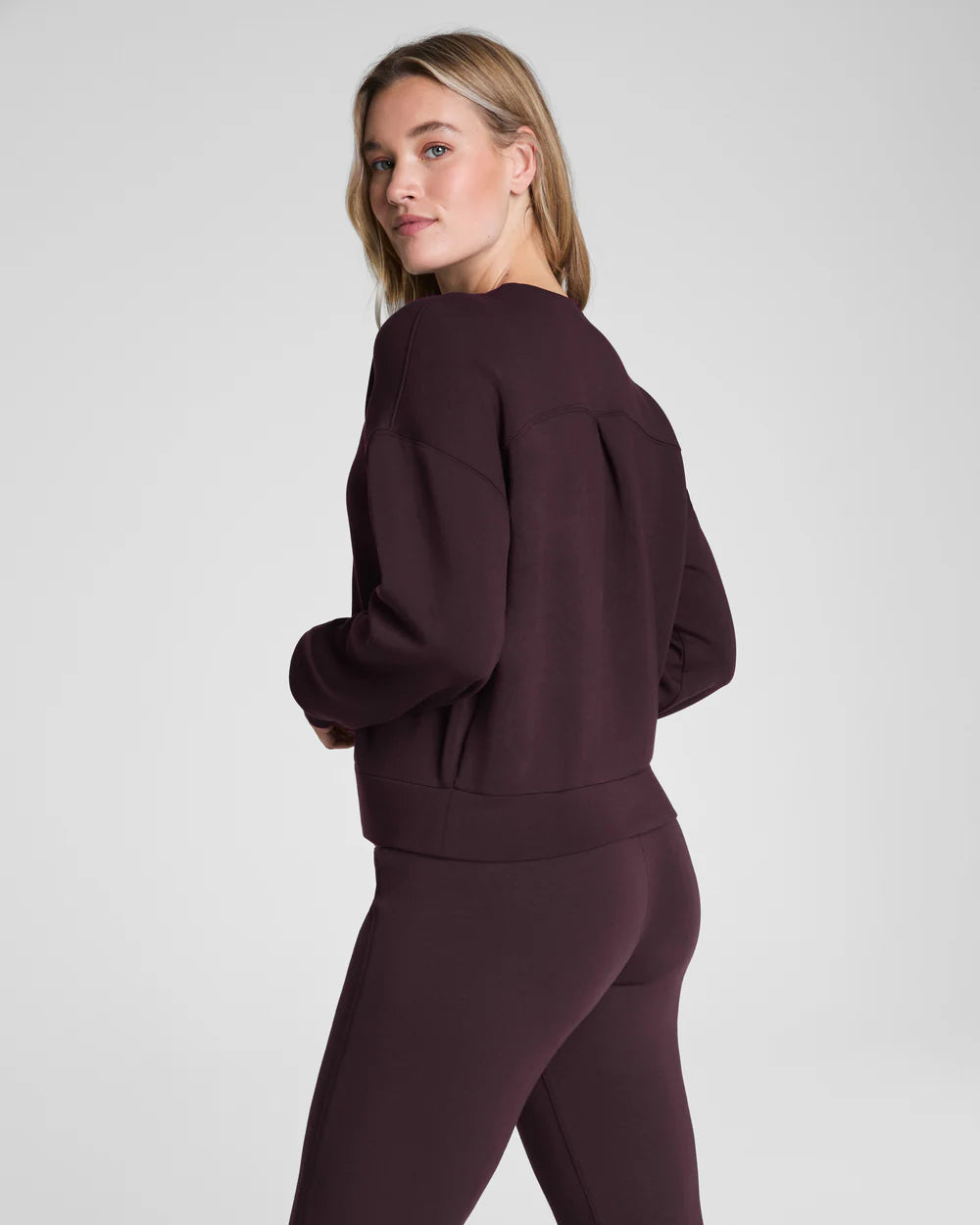 BOUTIQUE SPANX AIRESSENTIALS CREWNECK TRUFFLE BROWN BACK