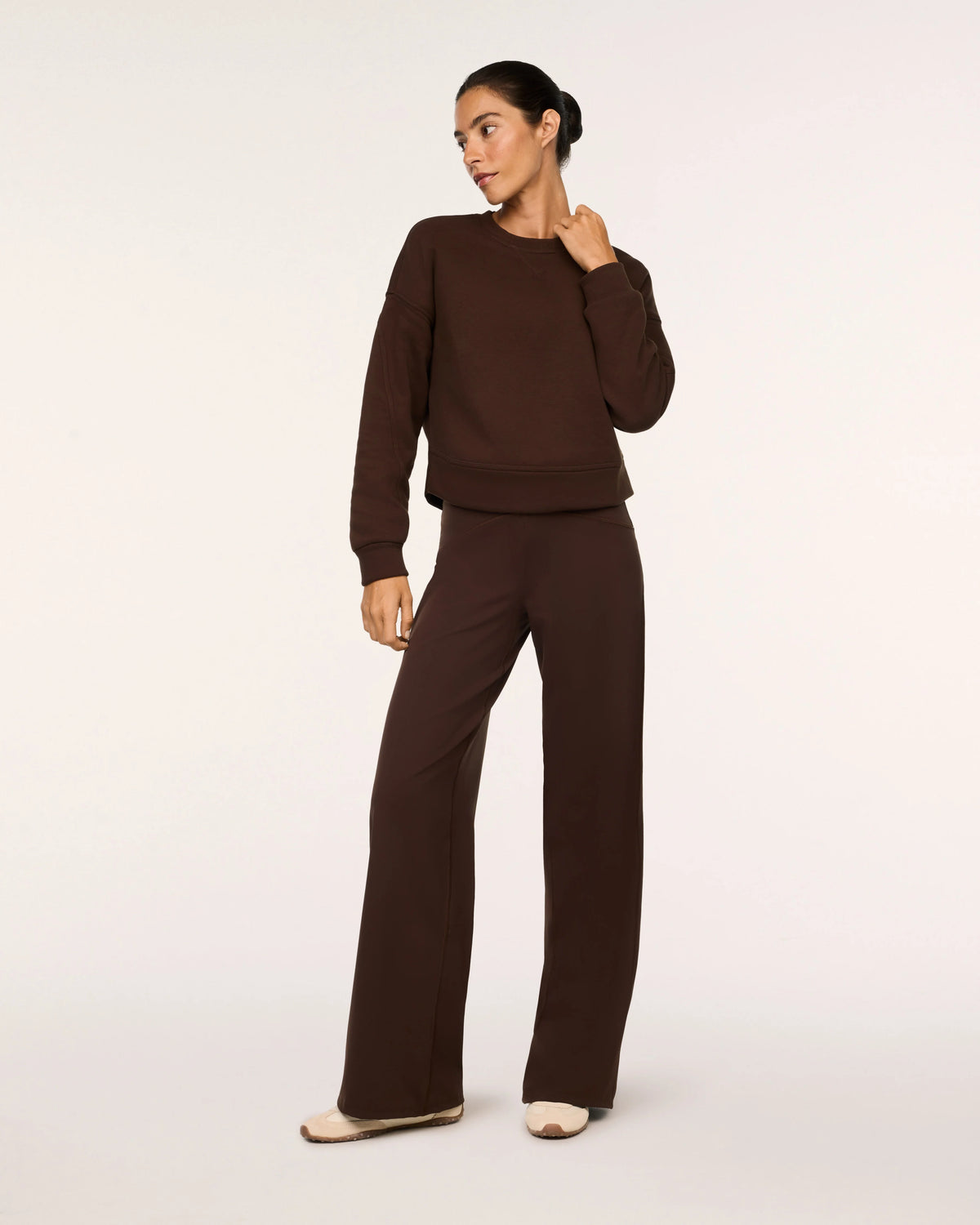 Model in SPANX® BoostUp Cotton Fleece Crewneck - Umber Root with white background