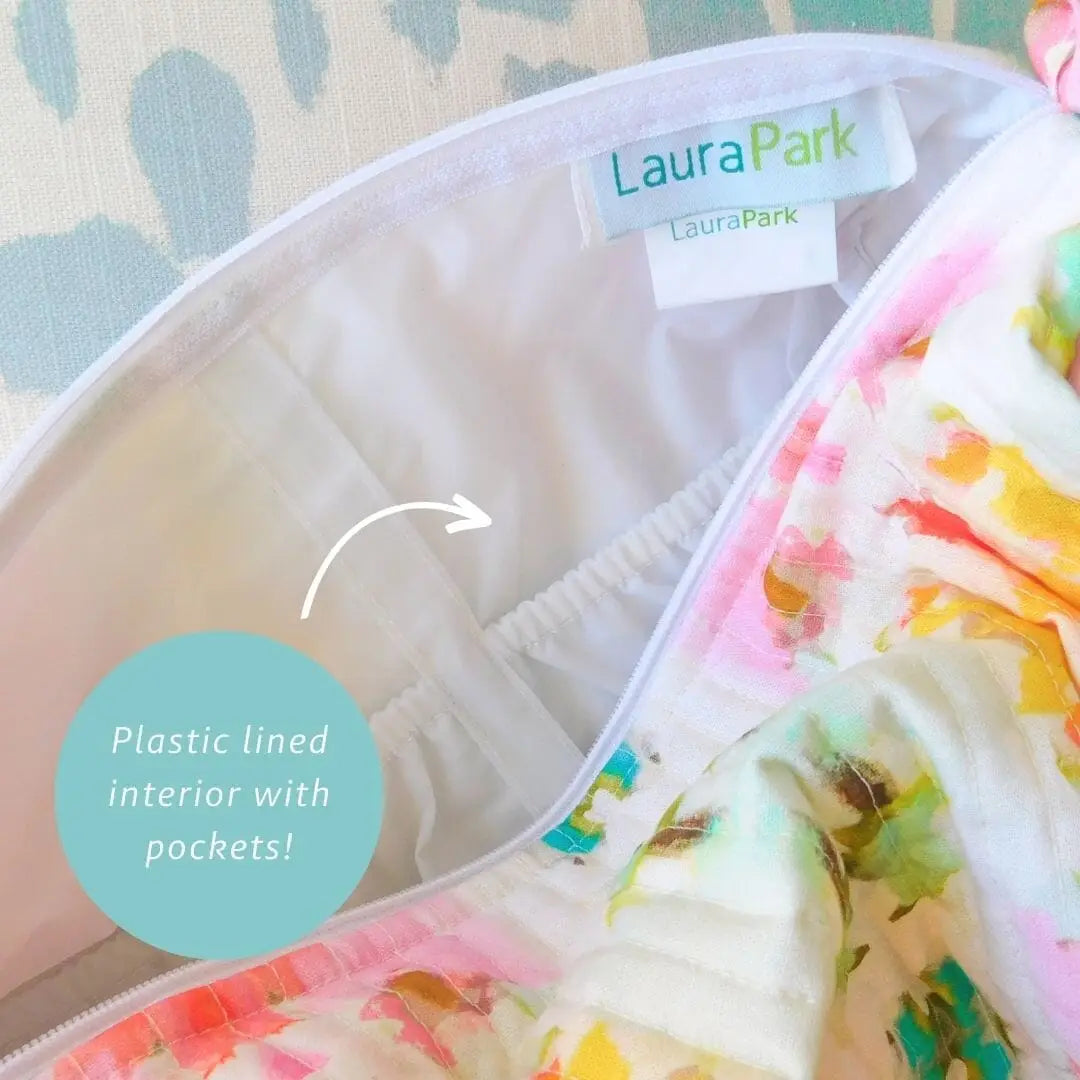 LAURA PARK Antigua Smile Large Cosmetic Bag