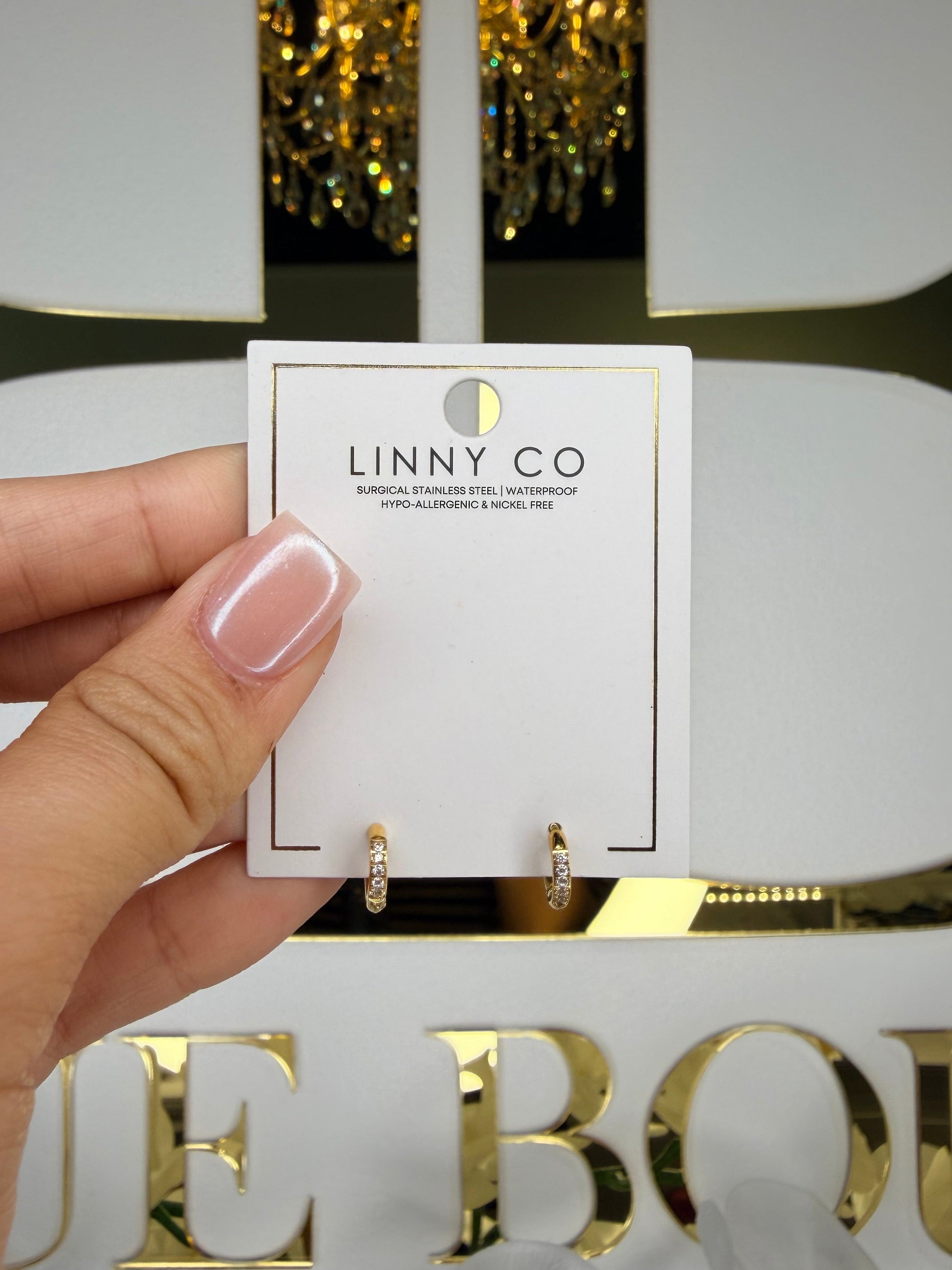 Linny co 8mm gold hoops 