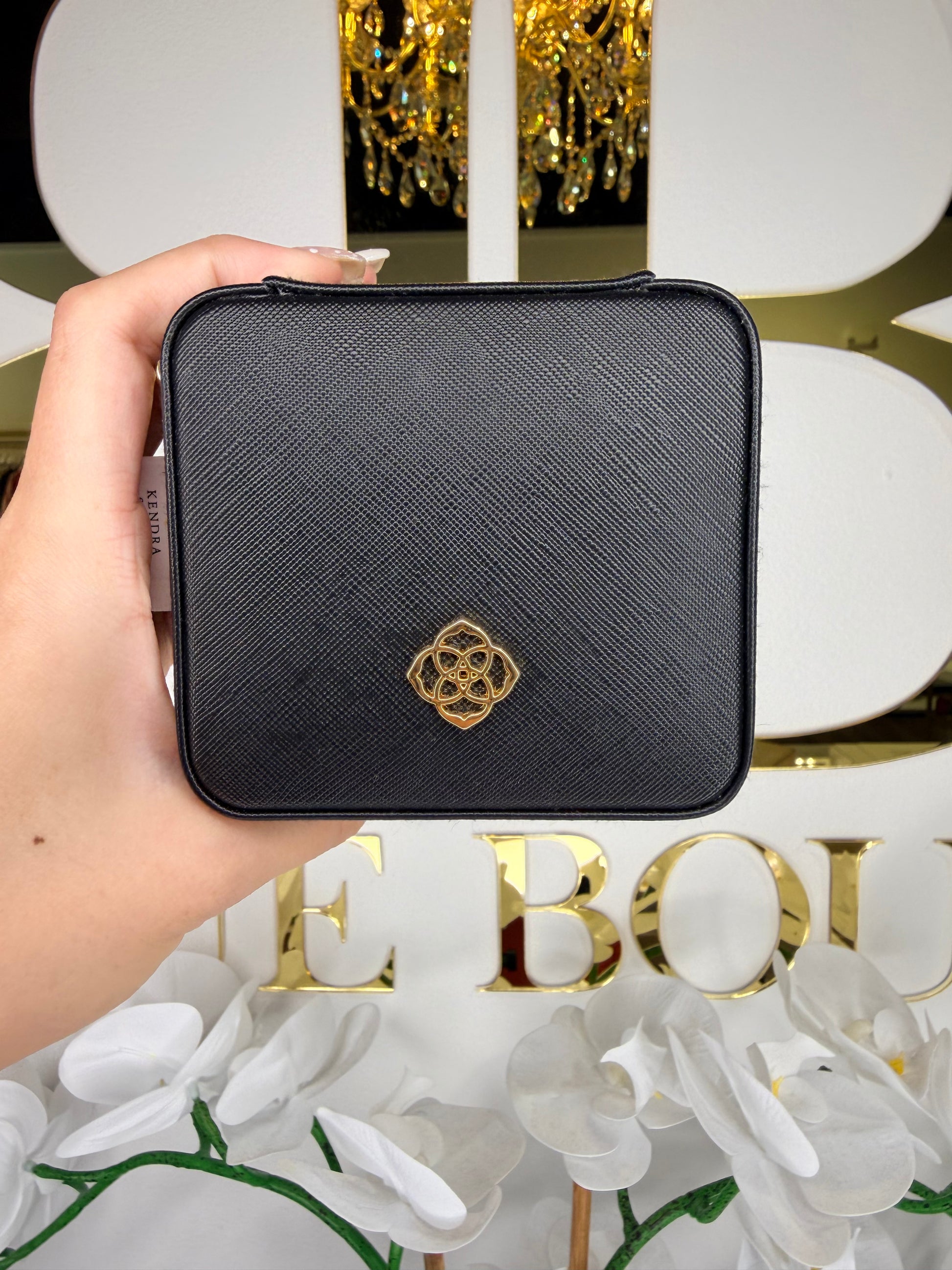 Black Kendra Scott jewelry case