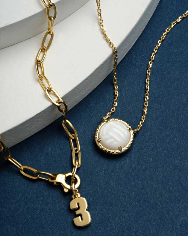 KENDRA SCOTT Volleyball Short Pendant Necklace in White Mother-of-Pearl