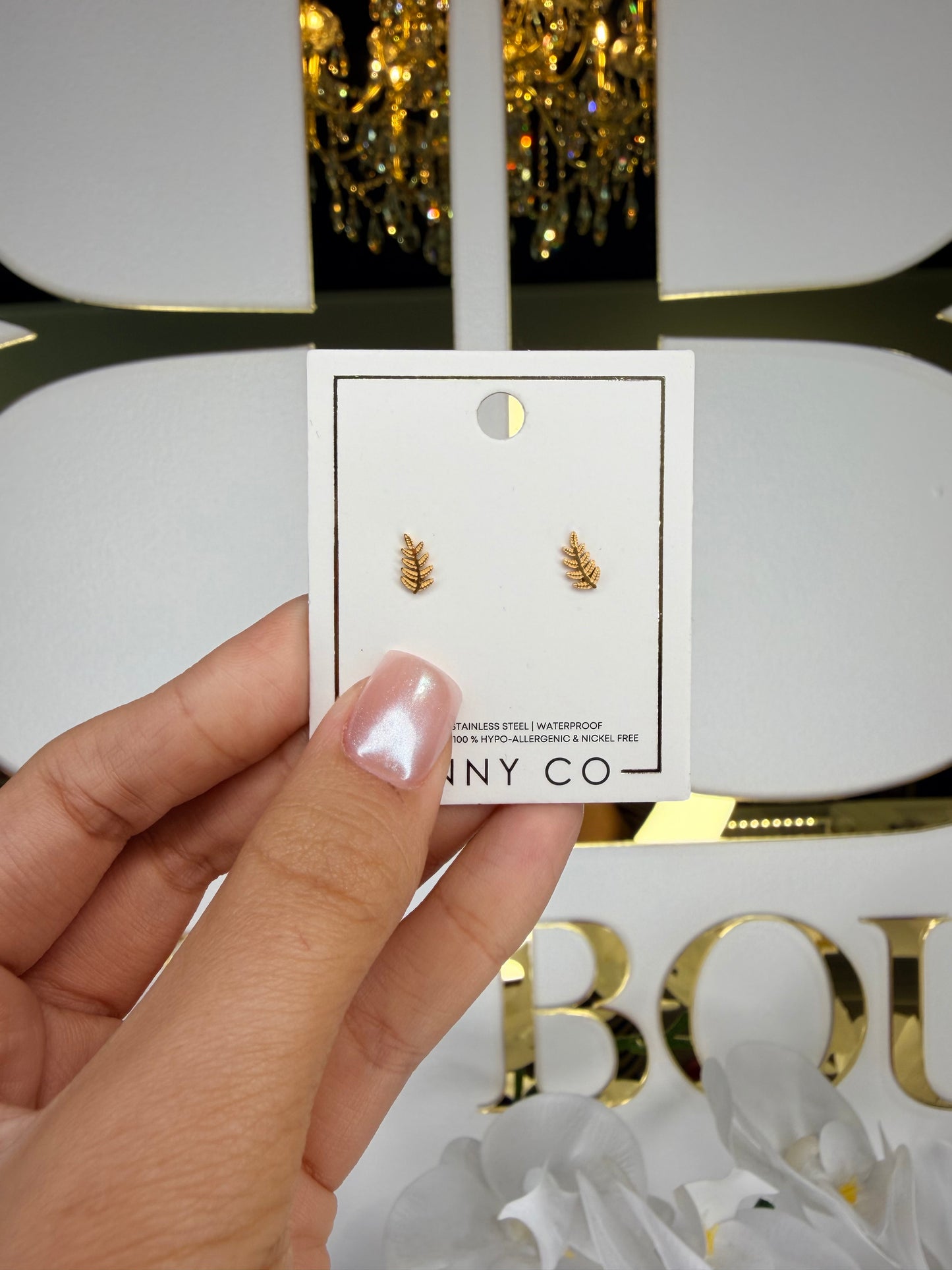 Gold leaf Linny co gold stud earrings 