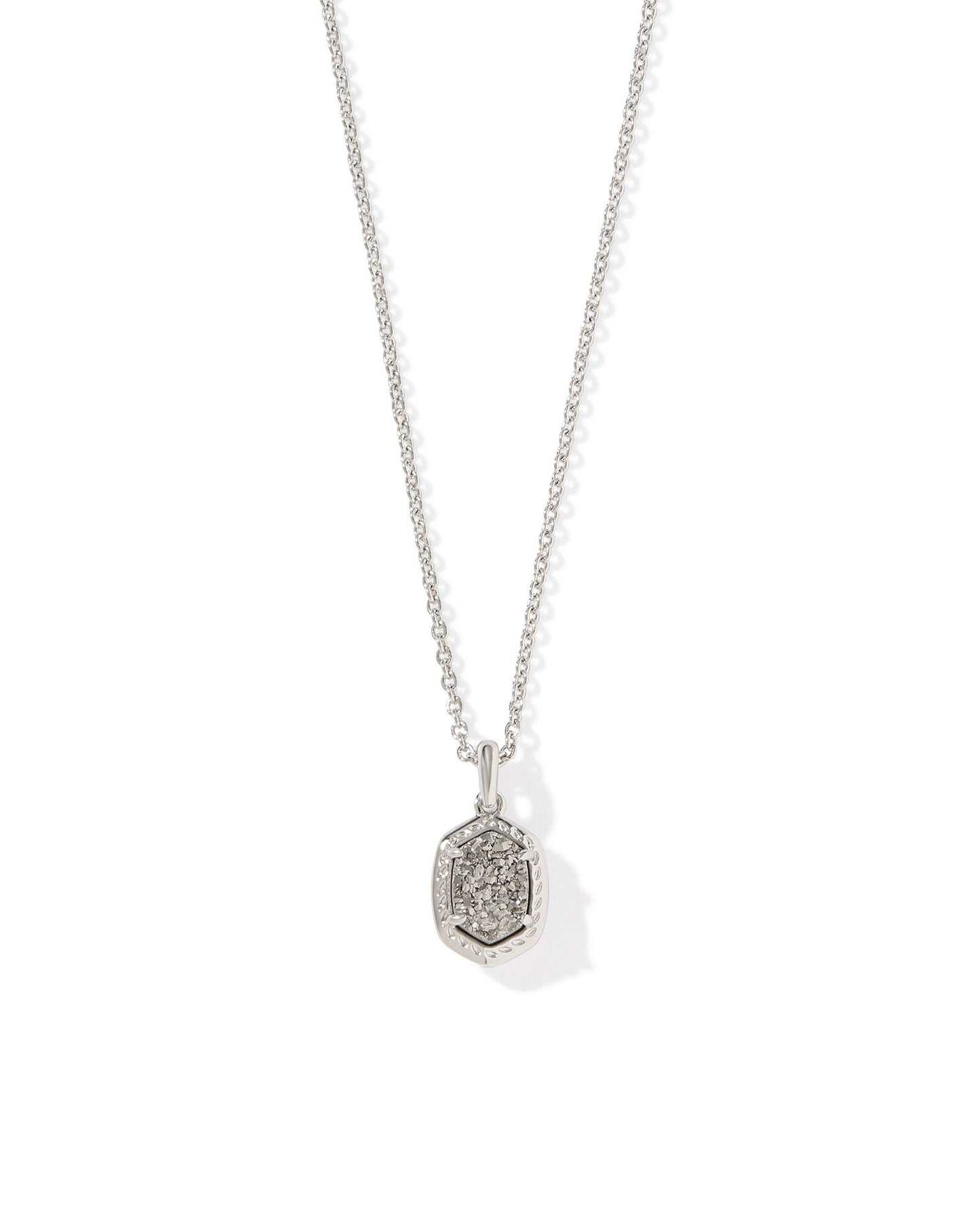 KENDRA SCOTT Collar con colgante corto enmarcado Daphne