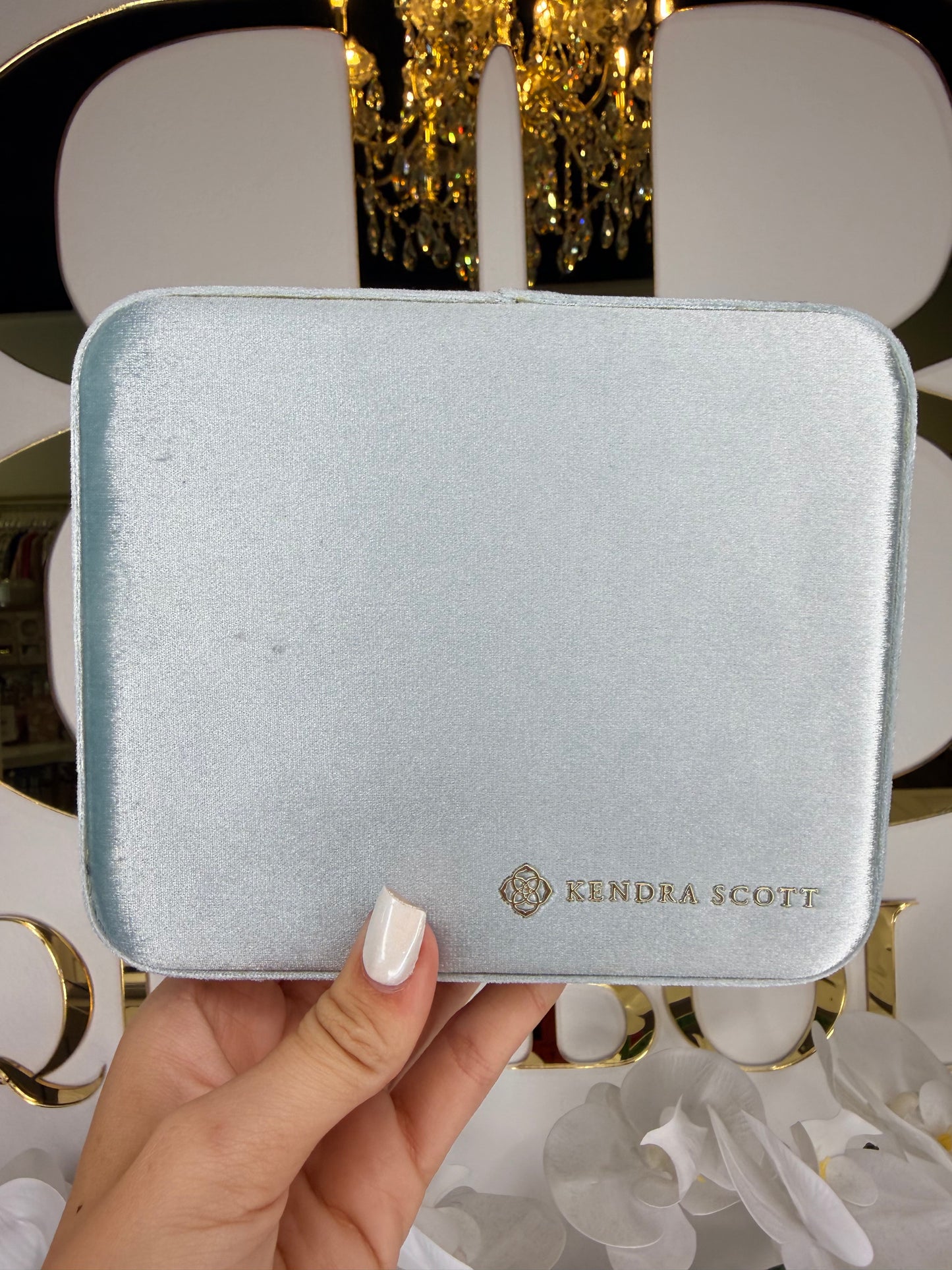 blue kendra scott velvet box