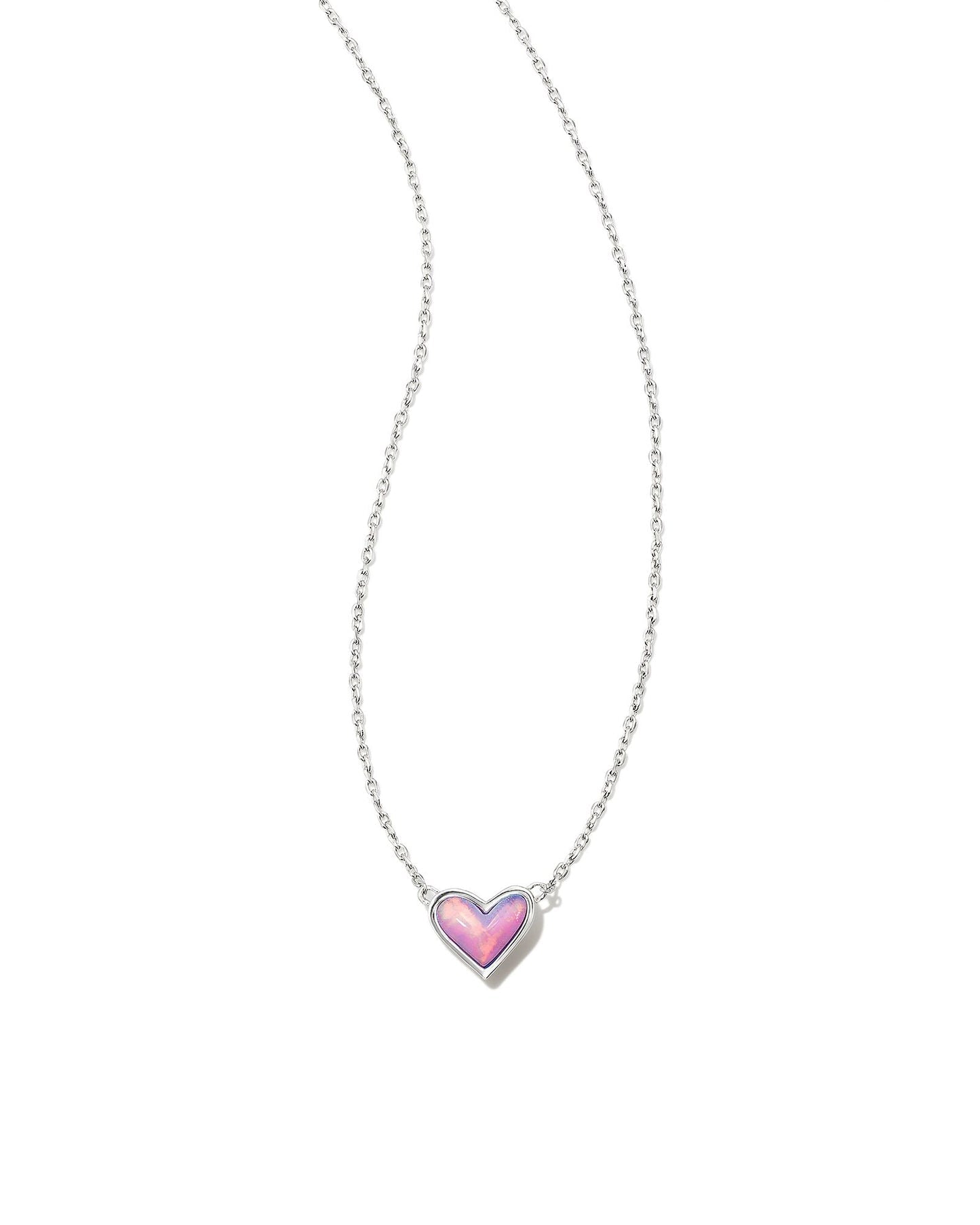 KENDRA SCOTT Framed Ari Heart Short Pendant Necklace