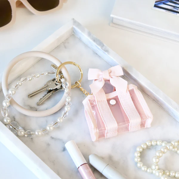 Casemate pink bow tote bag charm in marble 