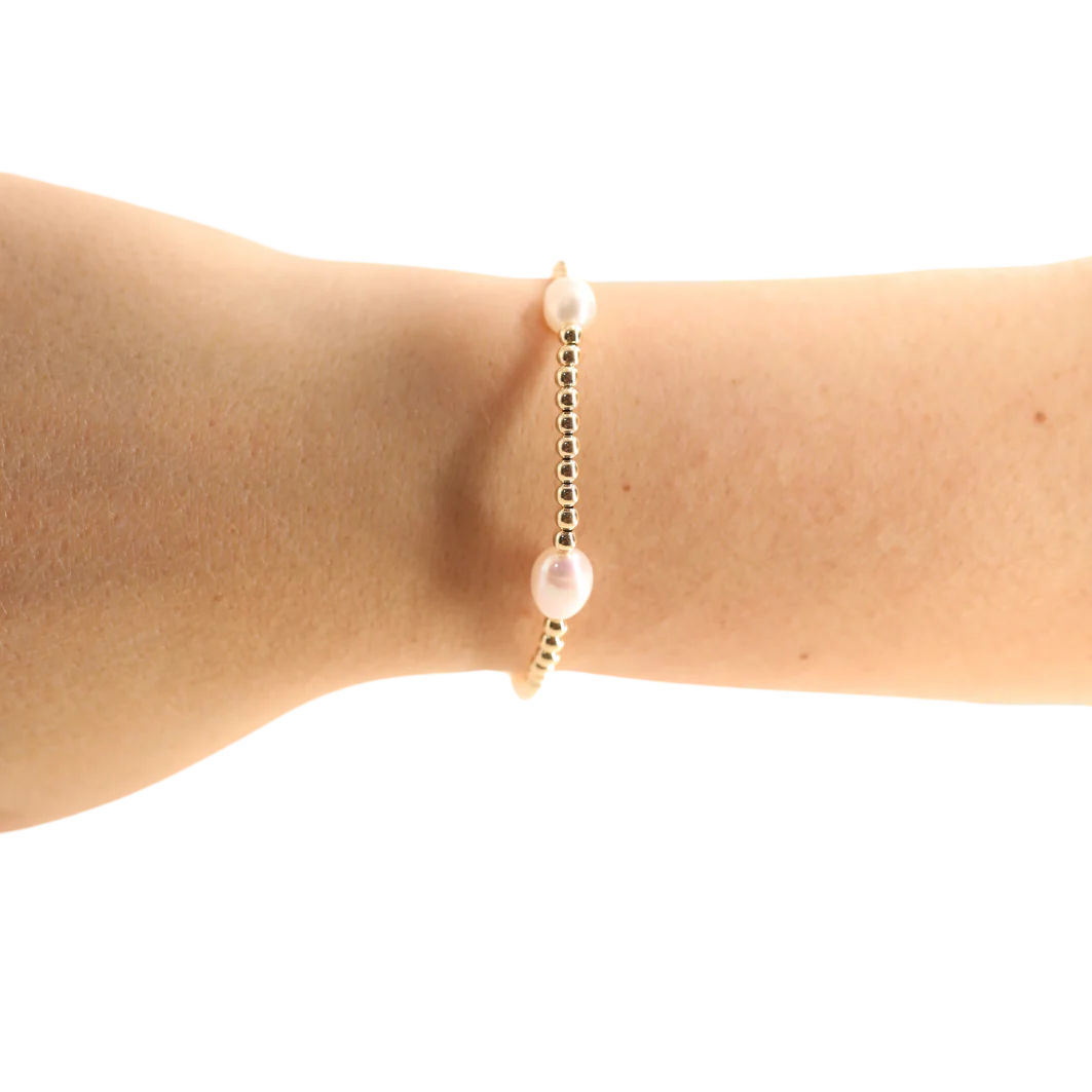 BOUTIQUE BEADED BLONDES GOLD PEARL POPPI BRACELET ON ARM 3
