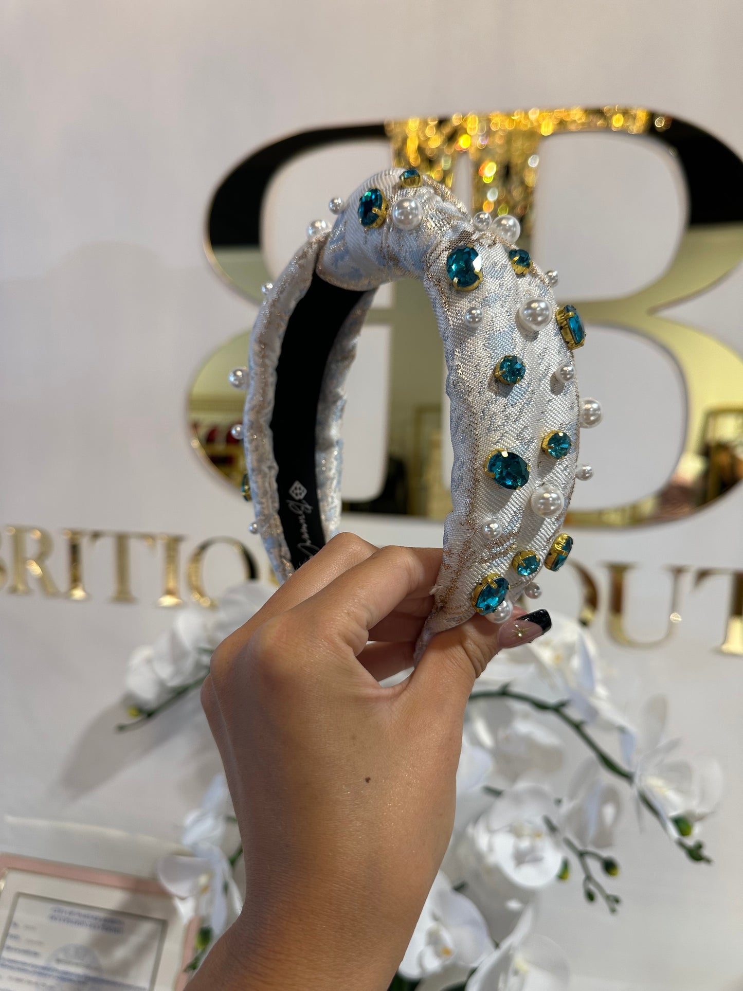BOUTIQUE BRIANNA CANNON HEADBAND BLUE JACQUARD IN HAND