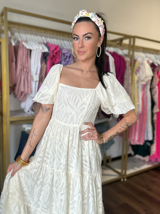BOUTIQUE BRISK ADVENTURES WOVEN MINI DRESS CREAM FRONT ON MODEL 