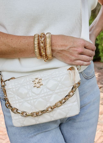 BOUTIQUE CAROLINE HILL JACE QUILTED CROSSBODY CREAM ON