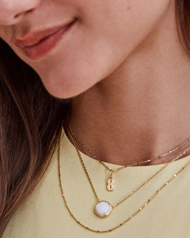 KENDRA SCOTT Volleyball Short Pendant Necklace in White Mother-of-Pearl