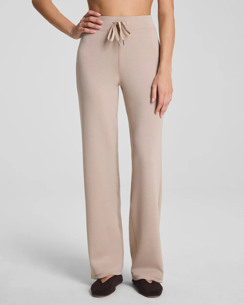 BRITIQUE BOUTIQUE MODEL WEARING SPANX STRAIGHT LEG IN DUNE