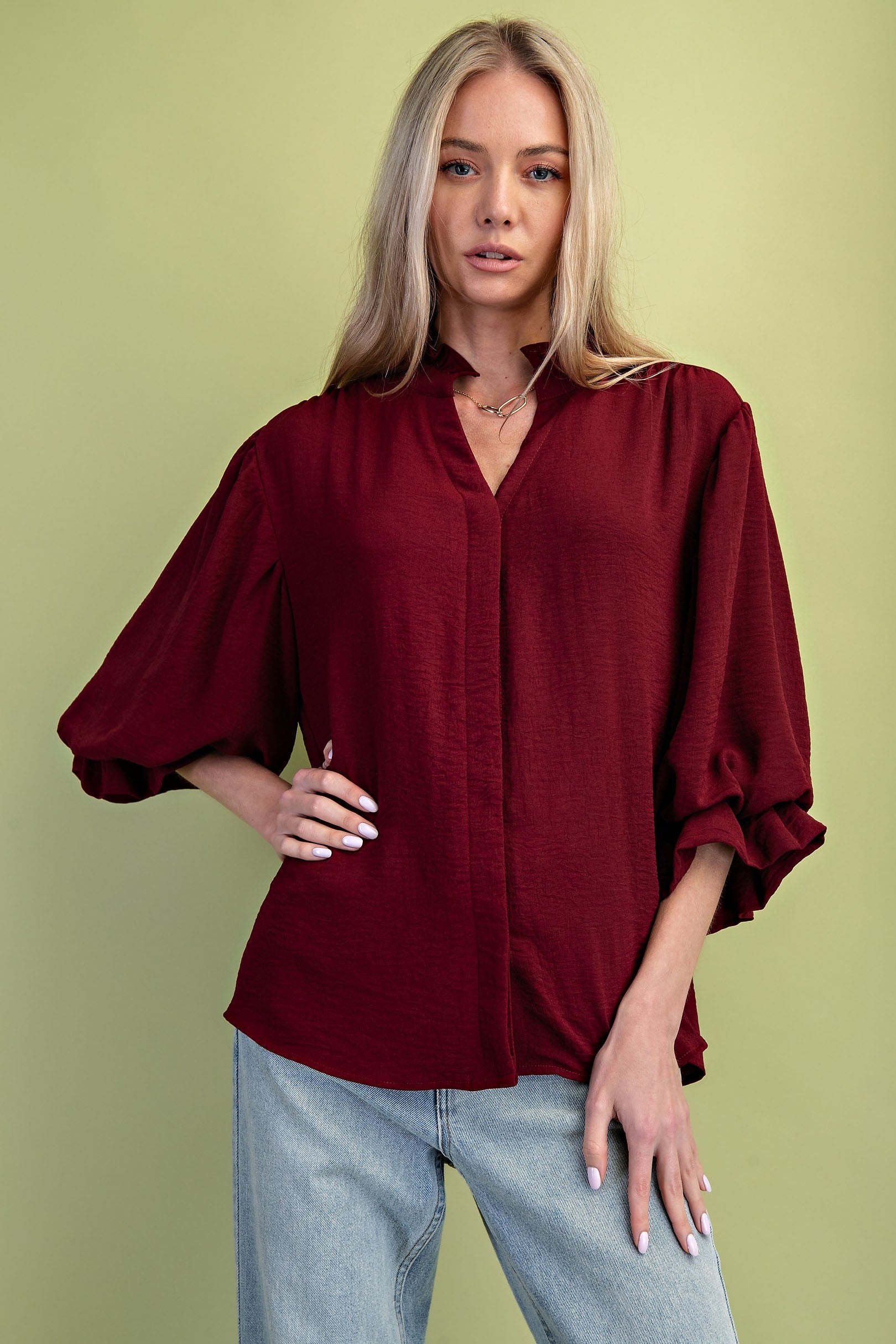 BOUTIQUE EVERYDAY CHARM BLOUSE BURGUNDY FRONT
