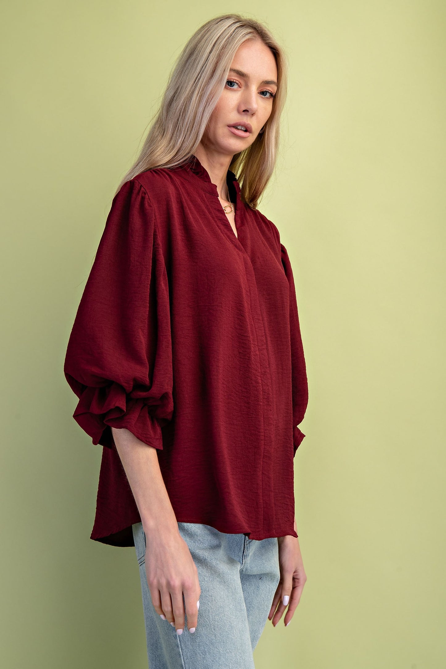 BOUTIQUE EVERYDAY CHARM BLOUSE BURGUNDY SIDE