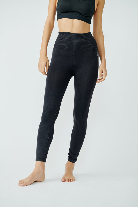 BOUTIQUE FREE PEOPLE HIGH-RISE 7/8 LENGTH GOOD KARMA LEGGINGS BLACK FRONT 3
