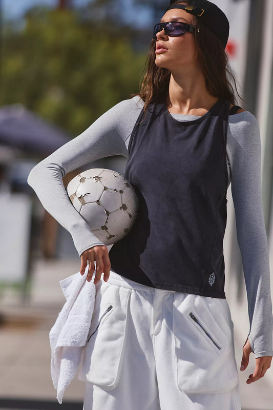 BOUTIQUE FREE PEOPLE MOVEMENT HOT SHOT TWIST TANK BLACK FRONT