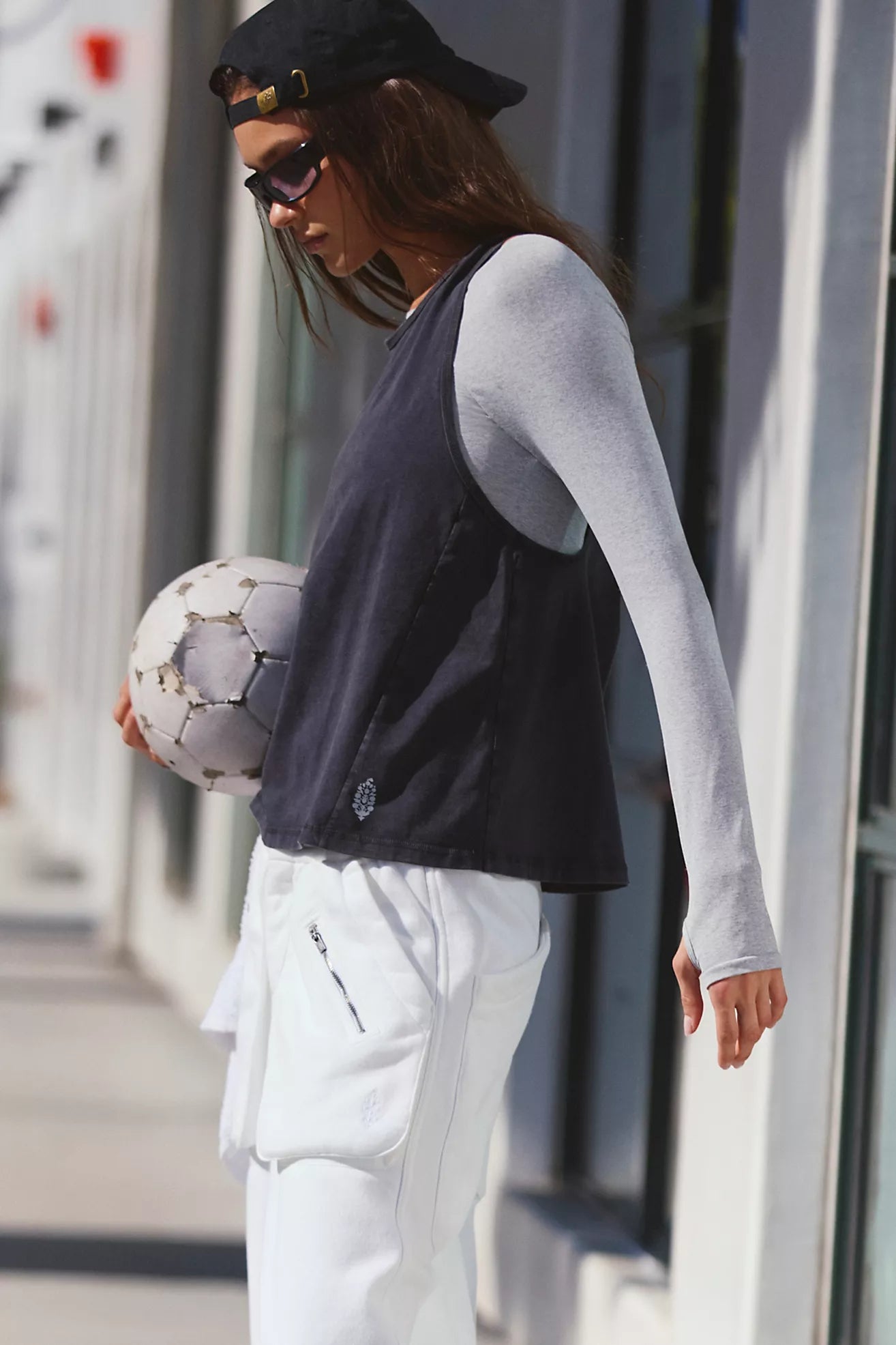 BOUTIQUE FREE PEOPLE MOVEMENT HOT SHOT TWIST TANK BLACK SIDE