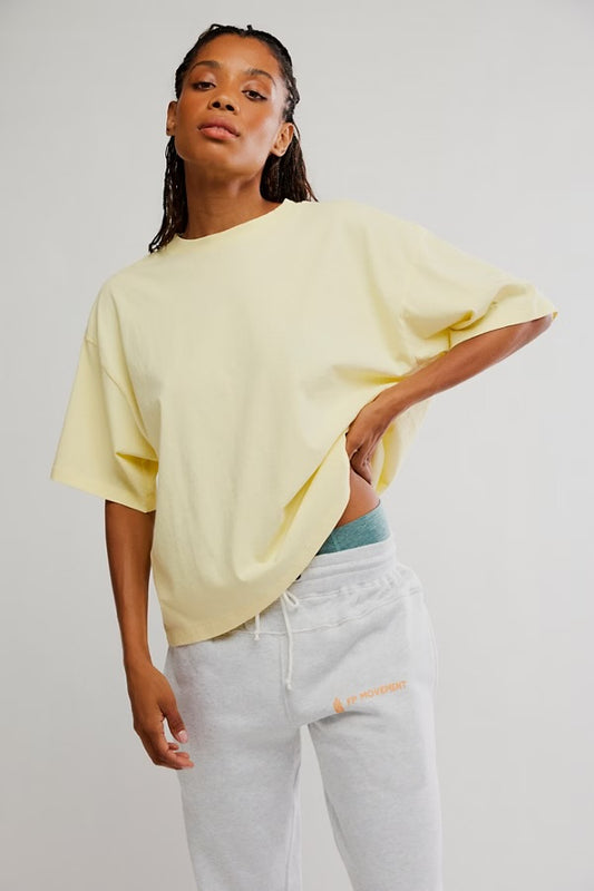 BOUTIQUE FREE PEOPLE MOVEMENT TACKLE TEE SUNLIT YELLOW FRONT