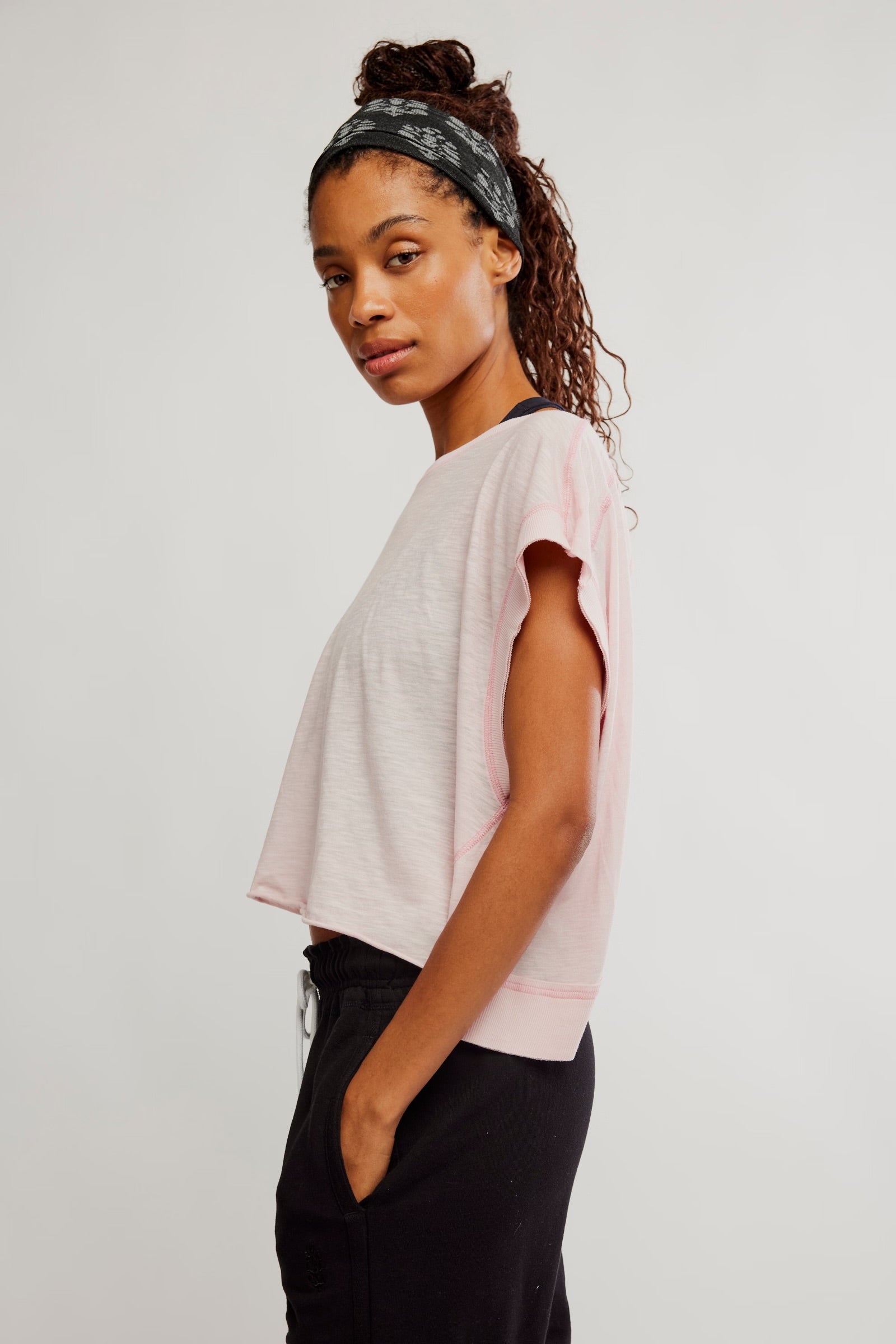 BOUTIQUE  FREE PEOPLE MY TIME TEE POWDER PINK SIDE