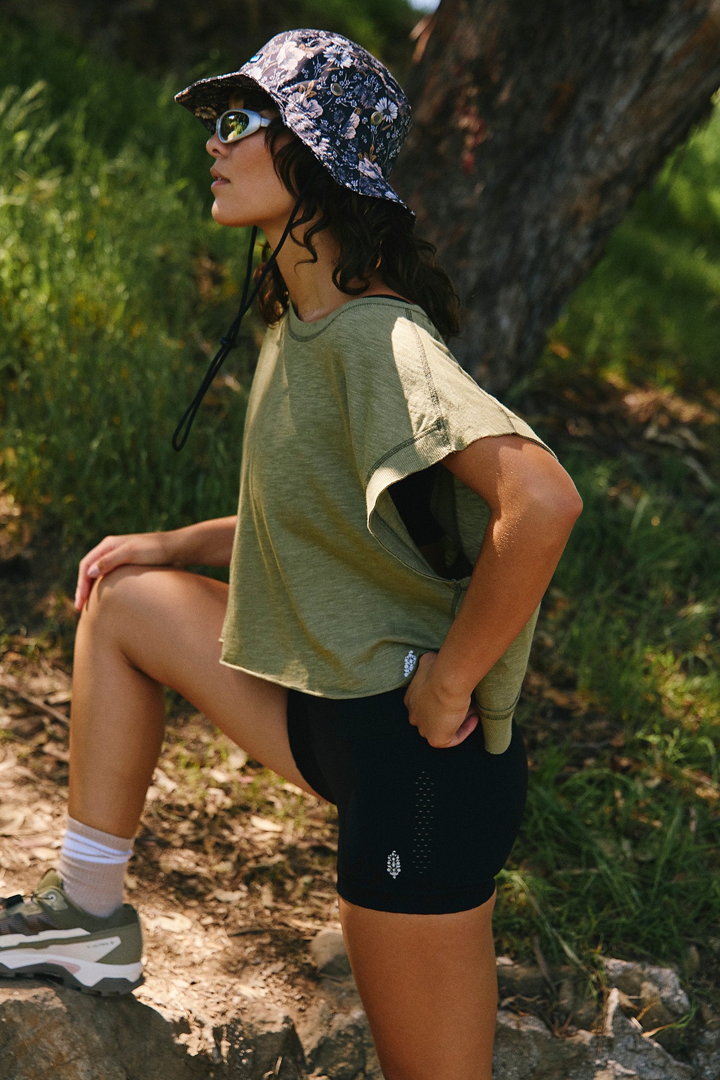 BOUTIQUE  FREE PEOPLE MY TIME TEE SIDE SEAGRASS